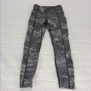 Lulu lemon fast and free 25”